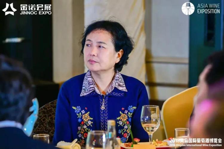 江苏省酒类行业协会常务副会长王建英:酒业协会的生命力在于活动丨