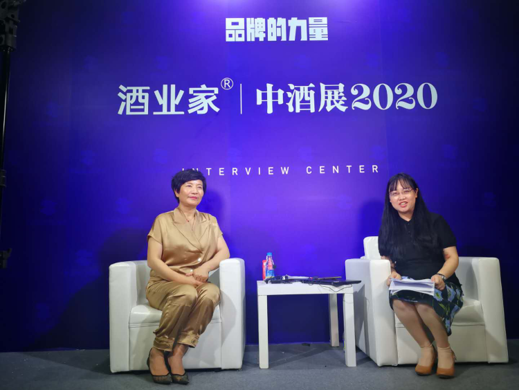 750×563