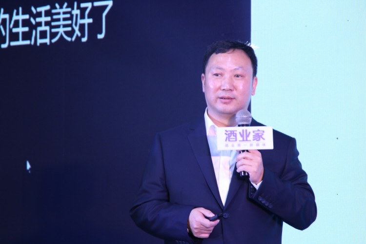 泸州老窖销售公司常务副总李小刚提升品牌价值势在必行泸州老窖2017年