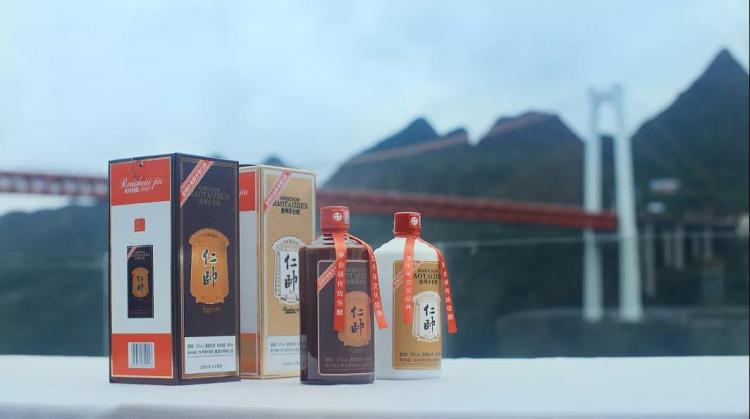 上市两年,年入4000万,茅台镇两家国企之一,仁帅有何过人之处?