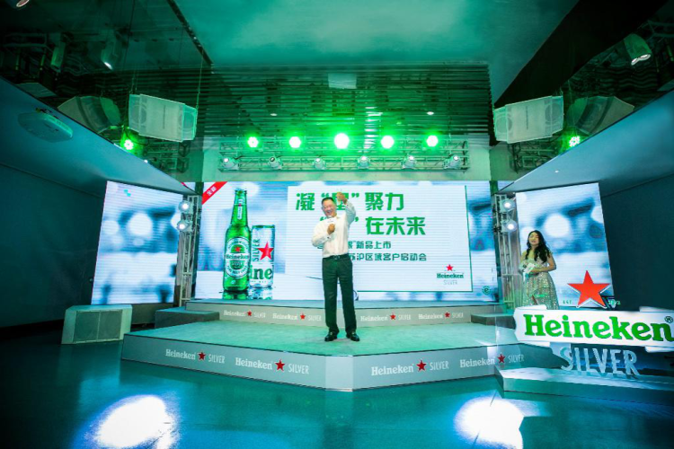 华润雪花啤酒苏沪区域总经理赵夕芳发表主题演讲