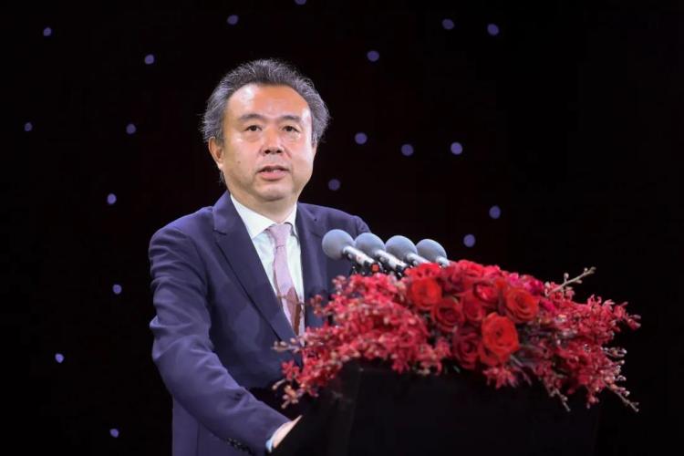 五粮液集团公司党委书记,董事长李曙光