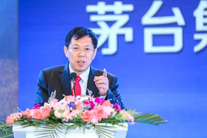 这是一款什么样的酒,会让永新华集团董事长李永军亲驾专机到白金酒厂