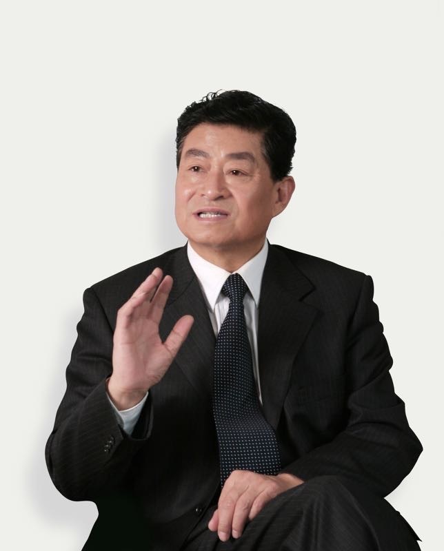 河套酒业终身荣誉董事长张庆义荣获改革开放40年中国酒业功勋人物奖