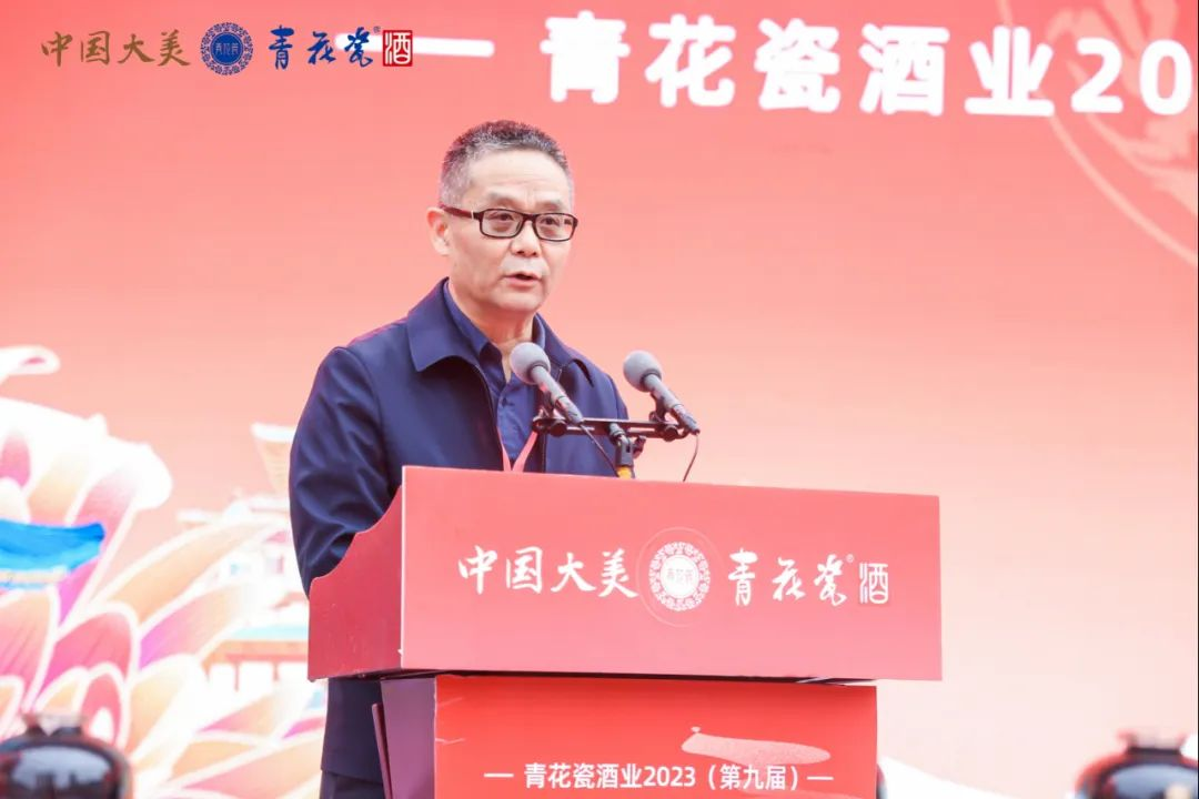 山西省杏花村经济技术开发区常务副主任郝耀光认为,封藏是对历史的